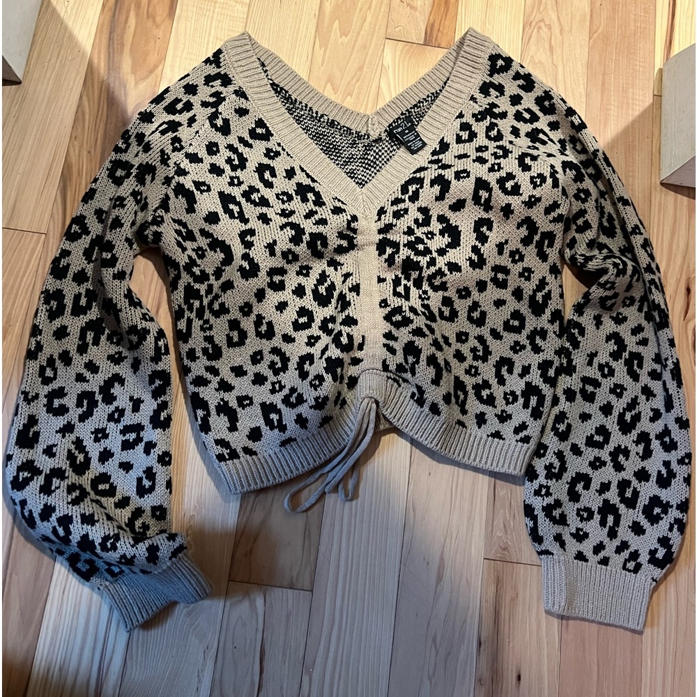 Women’s Cropped Sweater- XS